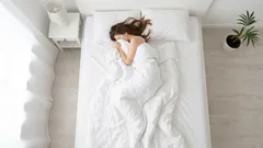 Pyjama päällä vai ilman: alasti nukkuminen voi edistää nopeampaa laihtumista